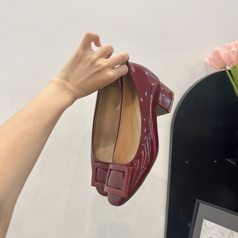 [Highly reviewed] Buckle pumps, patent leather pumps, heels, comfortable to wear 