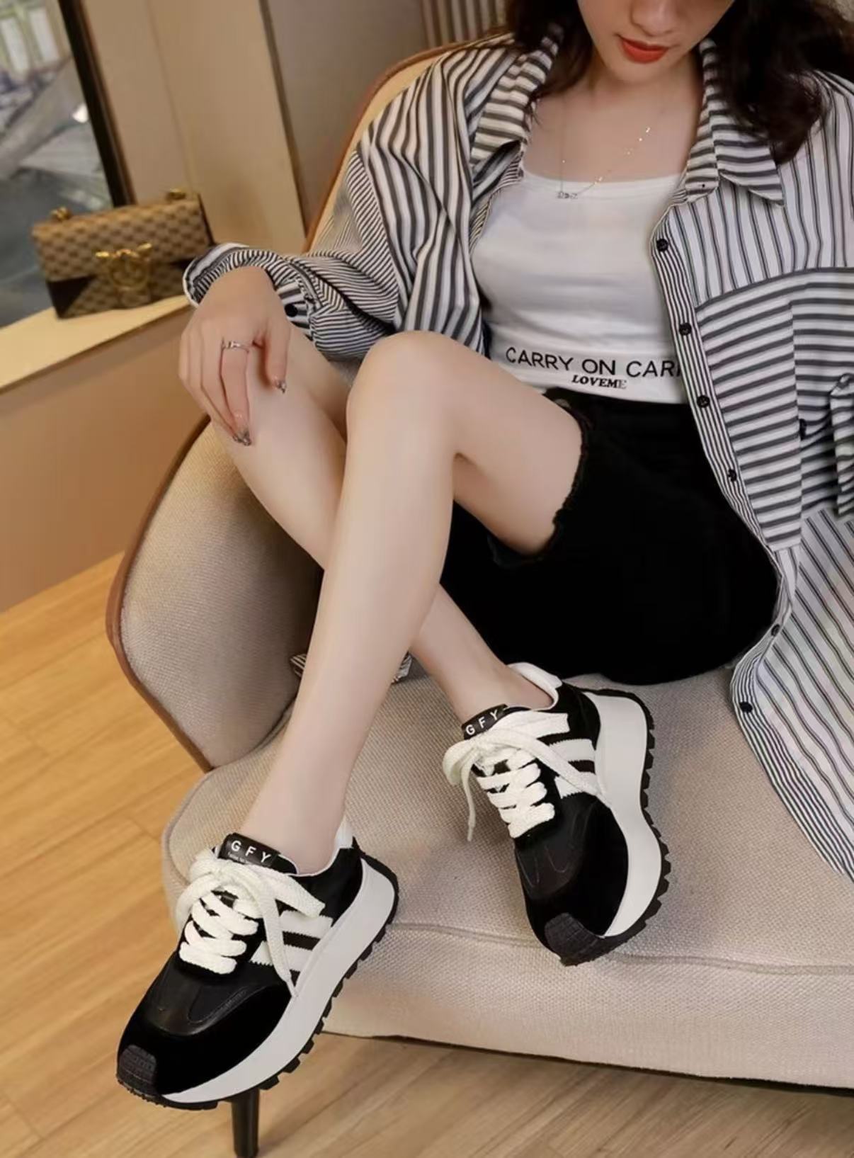 身長アップ厚底スニーカー