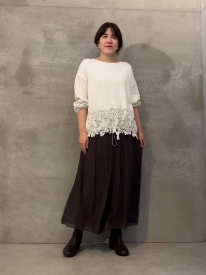 クルーネックトップス