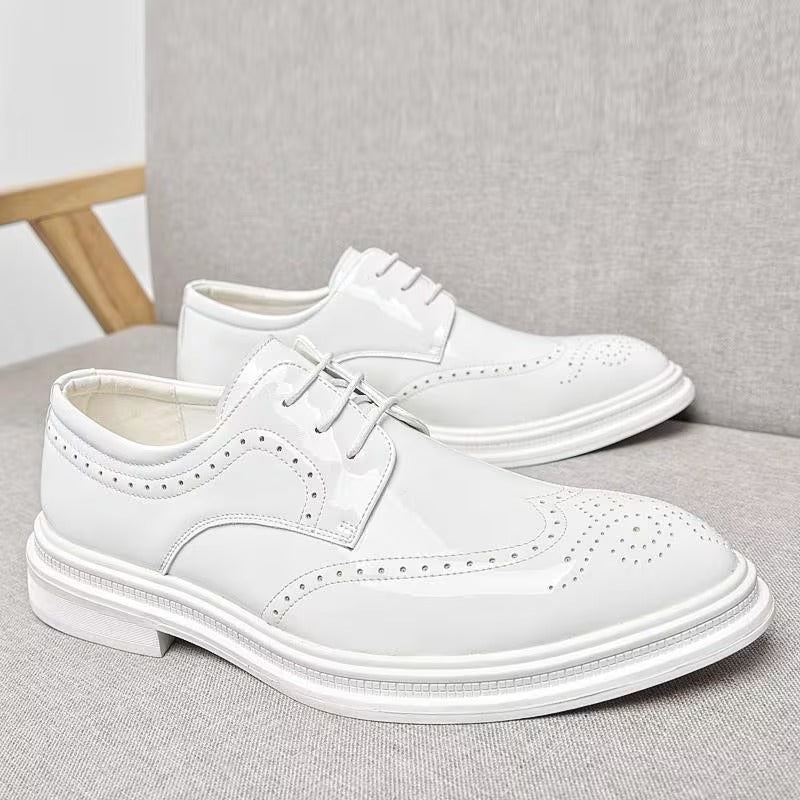 【メンズ】フォーマル レースアップ シューズ、スタイリッシュ カジュアル シューズ、ストリートウェアに最適。ラウンドトゥとソールが特徴。オールシーズン対応。ハイキング、アウトドアアクティビティ、普段使いに最適。