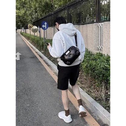 レディース本革風ナイロンクロスボディバッグ - 2024年新作パッド入りピローストラップ付きパース、リストストラップ、ゴールドトーンバックルクロージャー、ホワイト＆ブラックミニマリストデザイン - 手洗い可能なシープスキンテクスチャーハンドバッグ、日常使い＆特別な日に最適